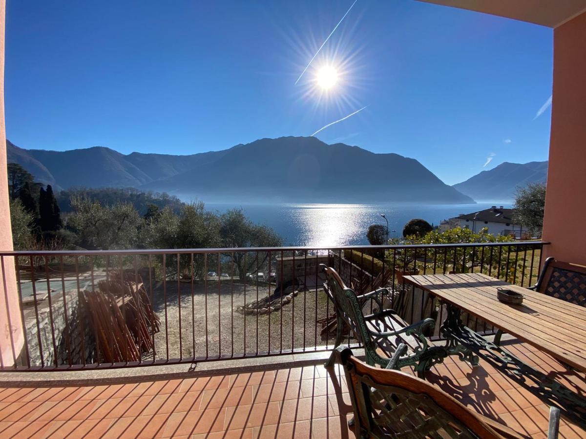 Big Apartment With Lake View And Two Bedrooms Sala Comacina Exterior photo